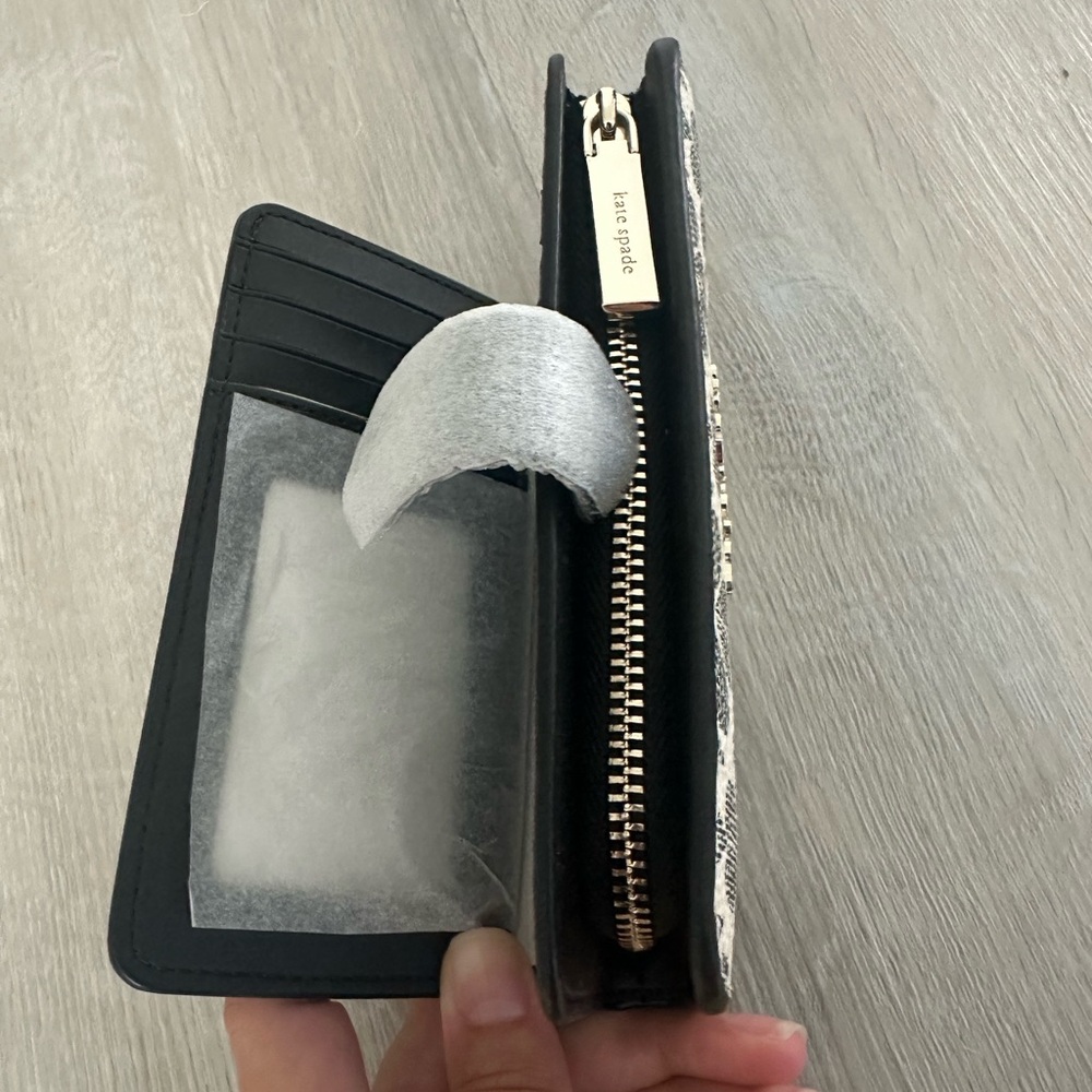 Kate Spade Black and Cream Floral Wallet - Picture 6 of 7